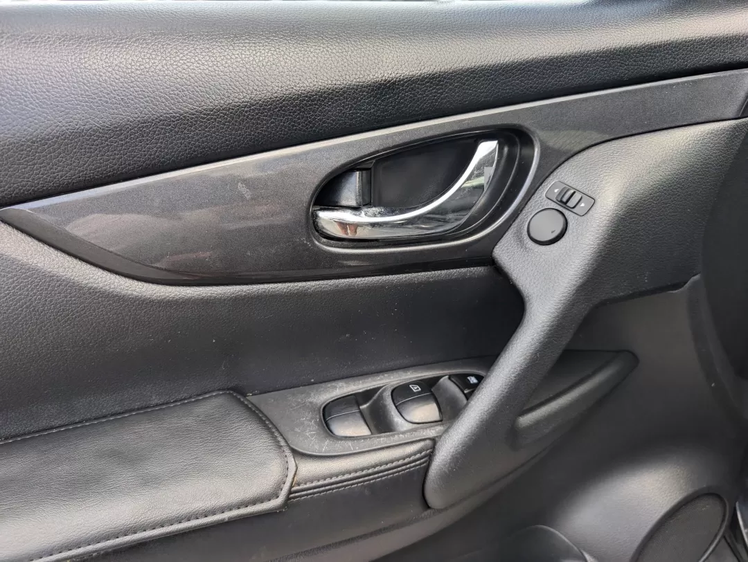 2019 /Charcoal Nissan Rogue SV (KNMAT2MT2KP) with an Other engine, located at 3959 U.S. 80 W, Phenix City, AL, 36870, (334) 297-4885, 32.469296, -85.135185 - 2019 Nissan Rogue SV - Photo#9