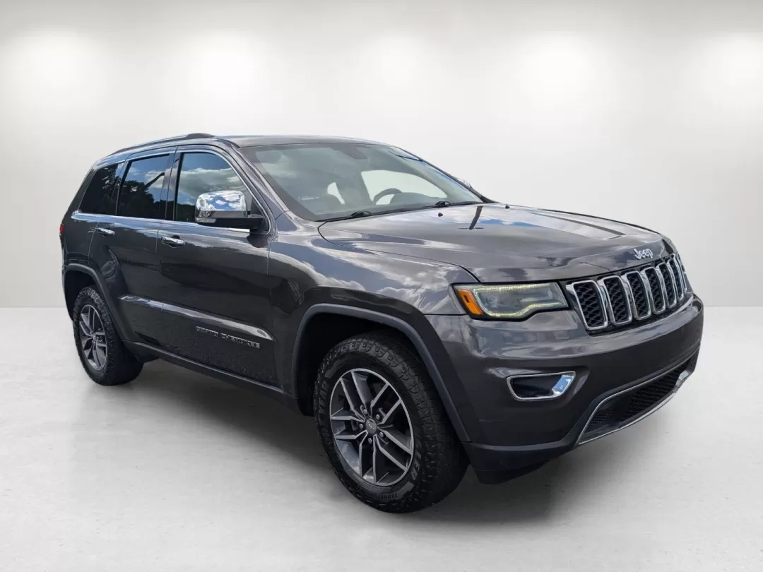 2017 /Black Jeep Grand Cherokee Limited (1C4RJEBGXHC) with an Other engine, located at 3959 U.S. 80 W, Phenix City, AL, 36870, (334) 297-4885, 32.469296, -85.135185 - Discover your next adventure with the 2017 Jeep Grand Cherokee Limited, the perfect SUV for those who crave both style and functionality! Whether you're a growing family looking for a reliable vehicle, a daily commuter who needs comfort on the road, or an outdoor enthusiast ready to tackle weekend g - Photo#3