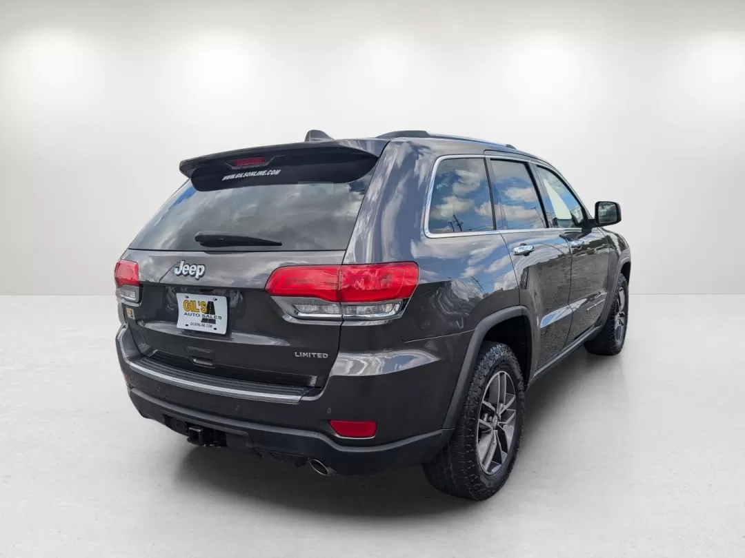 2017 /Black Jeep Grand Cherokee Limited (1C4RJEBGXHC) with an Other engine, located at 3959 U.S. 80 W, Phenix City, AL, 36870, (334) 297-4885, 32.469296, -85.135185 - Discover your next adventure with the 2017 Jeep Grand Cherokee Limited, the perfect SUV for those who crave both style and functionality! Whether you're a growing family looking for a reliable vehicle, a daily commuter who needs comfort on the road, or an outdoor enthusiast ready to tackle weekend g - Photo#5