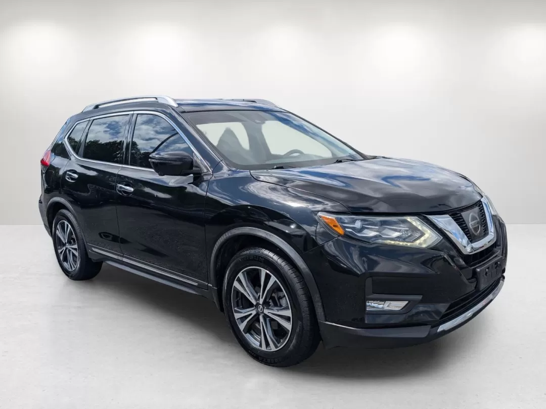 2017 /Charcoal Nissan Rogue SL (JN8AT2MT6HW) with an Other engine, located at 3959 U.S. 80 W, Phenix City, AL, 36870, (334) 297-4885, 32.469296, -85.135185 - ### Discover Life in Motion with the 2017 Nissan Rogue SL at Gils Auto Phenix City, AL<br /> <br /> Are you ready to elevate your family adventures or tackle your daily commute with style and confidence? The 2017 Nissan Rogue SL, available now at Gils Auto in Phenix City, AL, is designed for those - Photo#3
