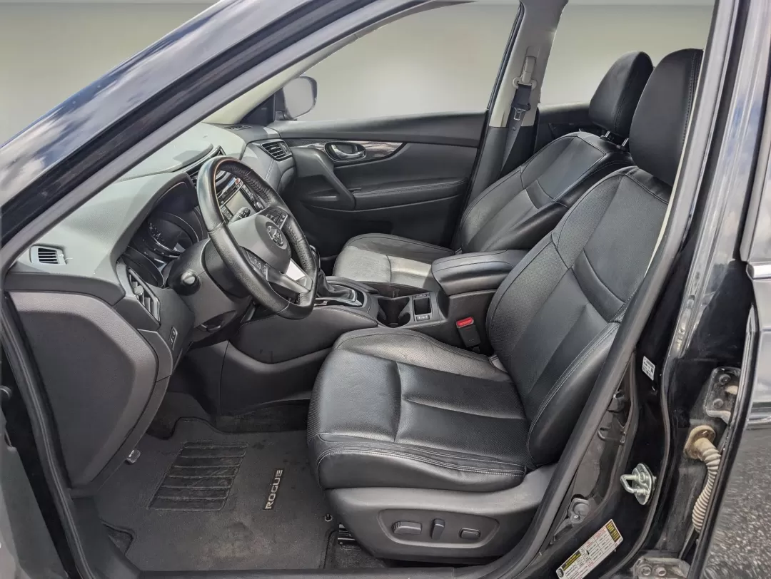 2017 /Charcoal Nissan Rogue SL (JN8AT2MT6HW) with an Other engine, located at 3959 U.S. 80 W, Phenix City, AL, 36870, (334) 297-4885, 32.469296, -85.135185 - ### Discover Life in Motion with the 2017 Nissan Rogue SL at Gils Auto Phenix City, AL<br /> <br /> Are you ready to elevate your family adventures or tackle your daily commute with style and confidence? The 2017 Nissan Rogue SL, available now at Gils Auto in Phenix City, AL, is designed for those - Photo#10