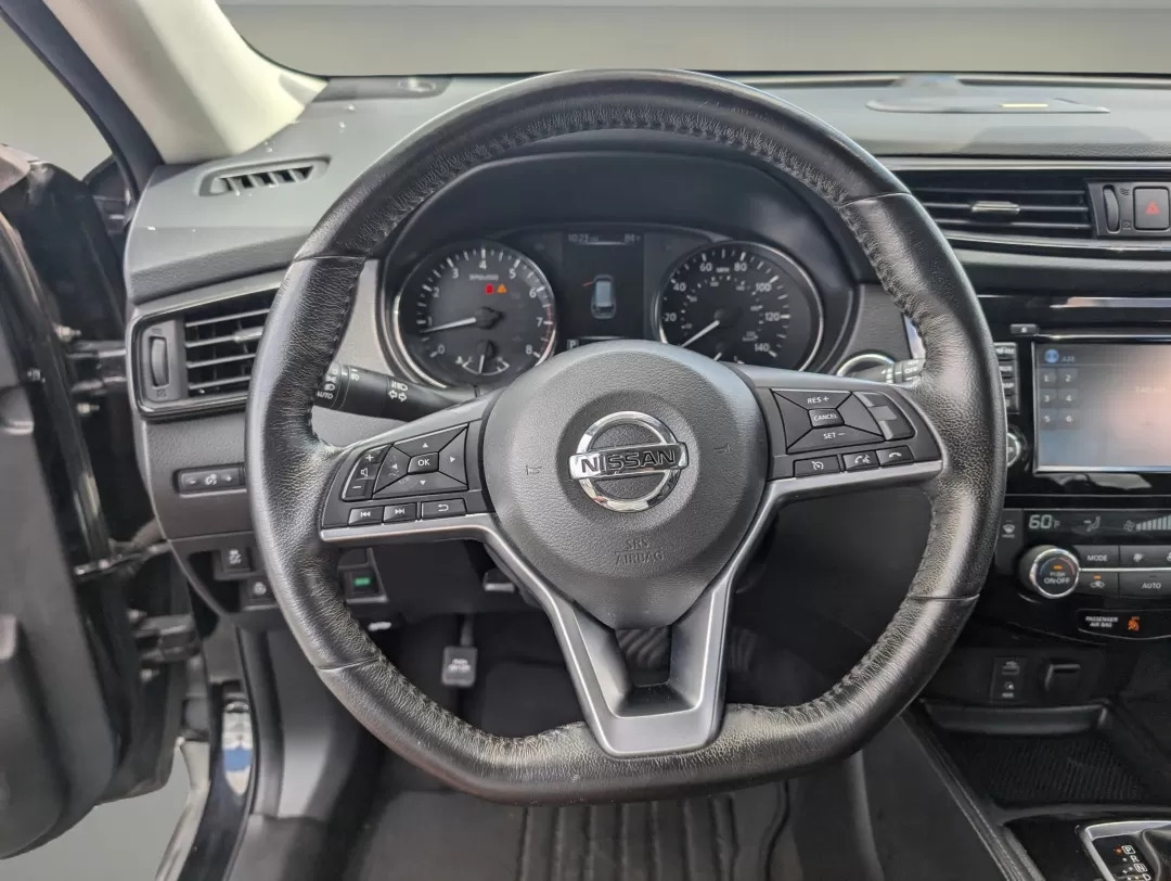 2017 /Charcoal Nissan Rogue SL (JN8AT2MT6HW) with an Other engine, located at 3959 U.S. 80 W, Phenix City, AL, 36870, (334) 297-4885, 32.469296, -85.135185 - ### Discover Life in Motion with the 2017 Nissan Rogue SL at Gils Auto Phenix City, AL<br /> <br /> Are you ready to elevate your family adventures or tackle your daily commute with style and confidence? The 2017 Nissan Rogue SL, available now at Gils Auto in Phenix City, AL, is designed for those - Photo#13