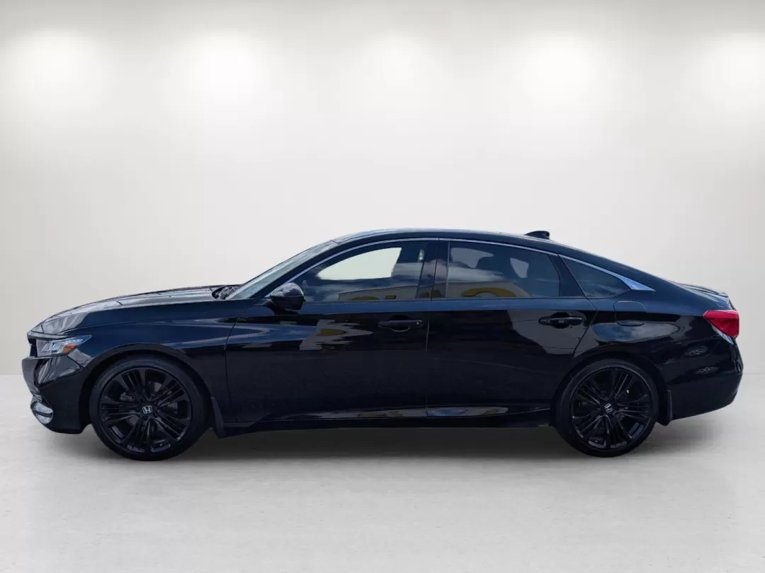 2018 Honda Accord Sedan Sport 1.5T (1HGCV1F31JA) with an Other engine, located at 3959 U.S. 80 W, Phenix City, AL, 36870, (334) 297-4885, 32.469296, -85.135185 - **Unleash Your Driving Experience with the 2018 Honda Accord Sedan at Gils Auto - Phenix City!**<br /> <br /> Are you ready to elevate your daily commute or embark on weekend adventures? The 2018 Honda Accord Sedan, available now at Gils Auto in Phenix City, AL, is the perfect vehicle for anyone see - Photo#8