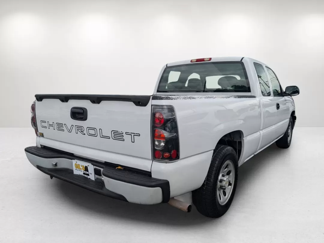 2007 /Dark Charcoal Chevrolet Silverado 1500 Classic Work Truck (1GCEC19X37Z) with an Other engine, located at 521 Old Farm Lane Rd, Prattville, AL, 36066, (334) 325-1505, 32.482460, -86.416367 - **Unleash the Power of Possibility with the 2007 Chevrolet Silverado 1500 Classic! Perfect for Your Active Lifestyle!**<br /> <br /> Are you searching for a reliable and robust vehicle that can handle everything from weekend adventures to daily commutes? Look no further than this exceptional 2007 Ch - Photo#4