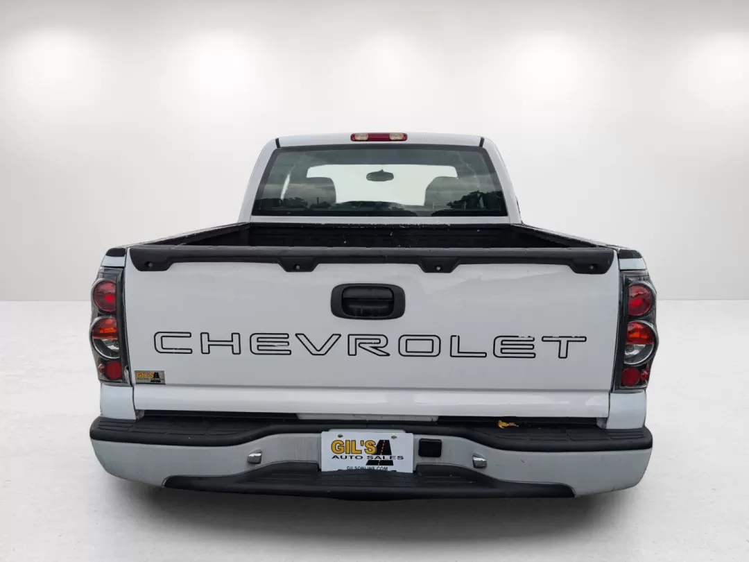 2007 /Dark Charcoal Chevrolet Silverado 1500 Classic Work Truck (1GCEC19X37Z) with an Other engine, located at 521 Old Farm Lane Rd, Prattville, AL, 36066, (334) 325-1505, 32.482460, -86.416367 - **Unleash the Power of Possibility with the 2007 Chevrolet Silverado 1500 Classic! Perfect for Your Active Lifestyle!**<br /> <br /> Are you searching for a reliable and robust vehicle that can handle everything from weekend adventures to daily commutes? Look no further than this exceptional 2007 Ch - Photo#5