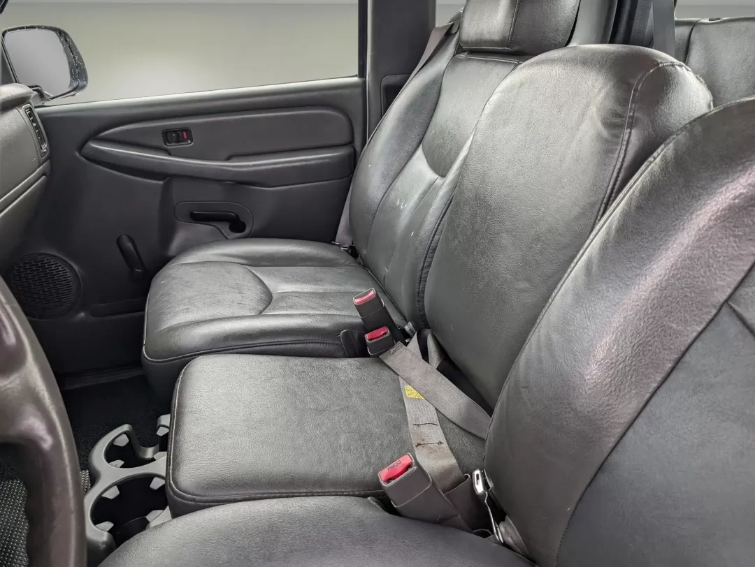 2007 /Dark Charcoal Chevrolet Silverado 1500 Classic Work Truck (1GCEC19X37Z) with an Other engine, located at 521 Old Farm Lane Rd, Prattville, AL, 36066, (334) 325-1505, 32.482460, -86.416367 - **Unleash the Power of Possibility with the 2007 Chevrolet Silverado 1500 Classic! Perfect for Your Active Lifestyle!**<br /> <br /> Are you searching for a reliable and robust vehicle that can handle everything from weekend adventures to daily commutes? Look no further than this exceptional 2007 Ch - Photo#11