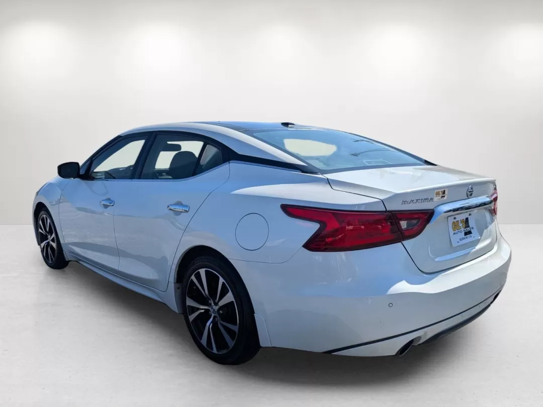 2018 /Charcoal Nissan Maxima SL (1N4AA6AP5JC) with an Other engine, located at 1430 Gateway Drive, Opelika, AL, 36801, (334) 239-0944, 32.637871, -85.409790 - **Experience Luxury and Performance with the 2018 Nissan Maxima SL at Gils Auto Your Trusted Buy Here Pay Here Dealer in Phenix City, AL!**<br /> <br /> Are you searching for a reliable and stylish sedan that meets your daily commuting needs while also providing comfort for weekend adventures? Look - Photo#6