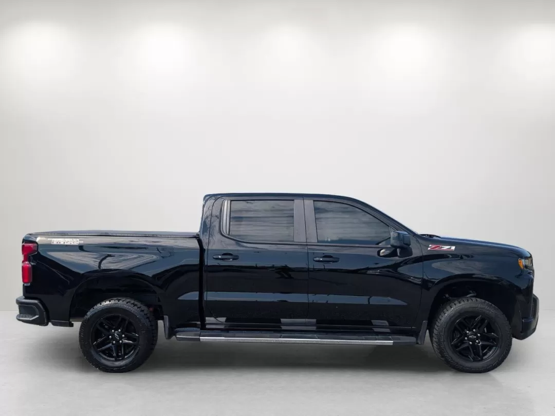 2019 /Jet Black Chevrolet Silverado 1500 LT Trail Boss (1GCPYFED5KZ) with an Other engine, located at 7000 Northlake Connector, Columbus, GA, 31904, (706) 987-8085, 32.524975, -84.978134 - **Adventure Awaits with the 2019 Chevrolet Silverado 1500 LT Trail Boss! Perfect for Weekend Warriors and Family Road Trips!**<br /> <br /> Looking for the ultimate pickup that combines rugged capability with modern comforts? Look no further than the 2019 Chevrolet Silverado 1500 LT Trail Boss, avai - Photo#3