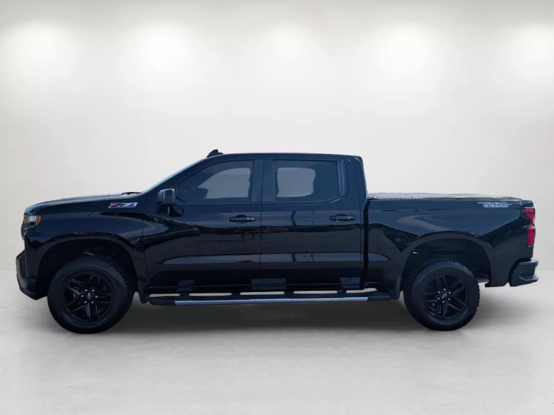 2019 /Jet Black Chevrolet Silverado 1500 LT Trail Boss (1GCPYFED5KZ) with an Other engine, located at 7000 Northlake Connector, Columbus, GA, 31904, (706) 987-8085, 32.524975, -84.978134 - **Adventure Awaits with the 2019 Chevrolet Silverado 1500 LT Trail Boss! Perfect for Weekend Warriors and Family Road Trips!**<br /> <br /> Looking for the ultimate pickup that combines rugged capability with modern comforts? Look no further than the 2019 Chevrolet Silverado 1500 LT Trail Boss, avai - Photo#7