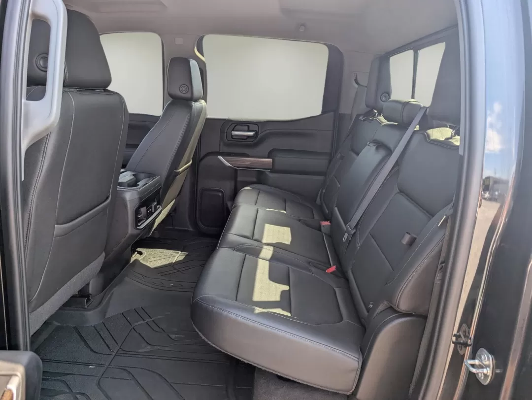2019 /Jet Black Chevrolet Silverado 1500 LT Trail Boss (1GCPYFED5KZ) with an Other engine, located at 7000 Northlake Connector, Columbus, GA, 31904, (706) 987-8085, 32.524975, -84.978134 - **Adventure Awaits with the 2019 Chevrolet Silverado 1500 LT Trail Boss! Perfect for Weekend Warriors and Family Road Trips!**<br /> <br /> Looking for the ultimate pickup that combines rugged capability with modern comforts? Look no further than the 2019 Chevrolet Silverado 1500 LT Trail Boss, avai - Photo#10