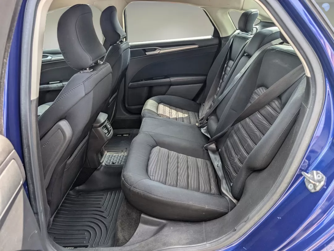 2016 Ford Fusion SE (3FA6P0H75GR) with an Other engine, located at 1430 Gateway Drive, Opelika, AL, 36801, (334) 239-0944, 32.637871, -85.409790 - **Discover a Perfect Blend of Style and Performance with the 2016 Ford Fusion SE at Gils Auto Your Buy Here Pay Here Dealership in Phenix City!**<br /> <br /> Are you searching for the ideal vehicle that seamlessly fits into your busy lifestyle? Look no further than the 2016 Ford Fusion SE, designe - Photo#10