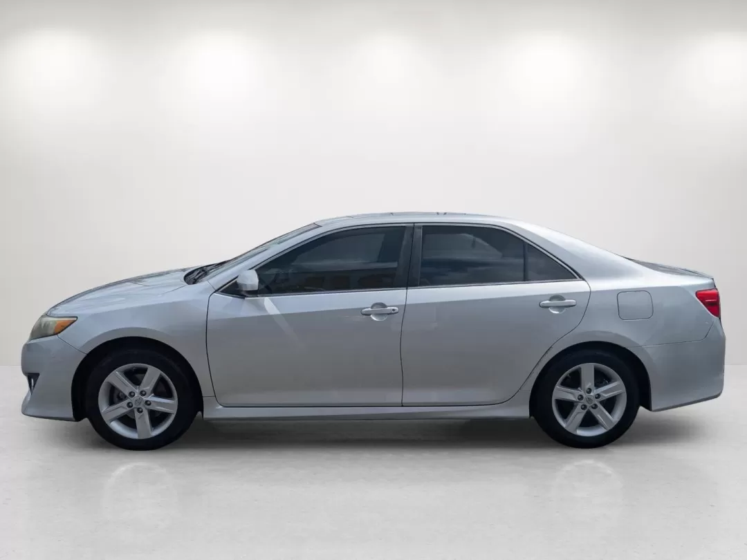 2014 Toyota Camry SE (4T1BF1FK7EU) with an Other engine, located at 521 Old Farm Lane Rd, Prattville, AL, 36066, (334) 325-1505, 32.482460, -86.416367 - Looking for a reliable vehicle that offers comfort and efficiency for your daily commute or family trips? Look no further than this 2014 Toyota Camry, now available at Gils Auto in Phenix City, AL. As a trusted Buy Here Pay Here dealership, we specialize in providing second chance auto financing opt - Photo#7