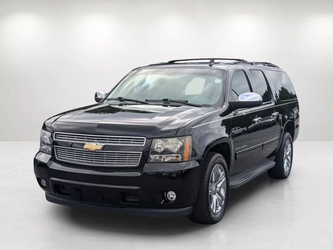 2014 /Light Titanium/Dark Titanium Chevrolet Suburban LT (1GNSCJE0XER) with an Other engine, located at 7000 Northlake Connector, Columbus, GA, 31904, (706) 987-8085, 32.524975, -84.978134 - **Adventure Awaits with the 2014 Chevrolet Suburban LT Perfect for Family Getaways and Daily Rides!**<br /> <br /> Are you searching for a versatile vehicle that can comfortably accommodate your growing family while also being perfect for weekend adventures? Look no further than the stunning 2014 C - Photo#0