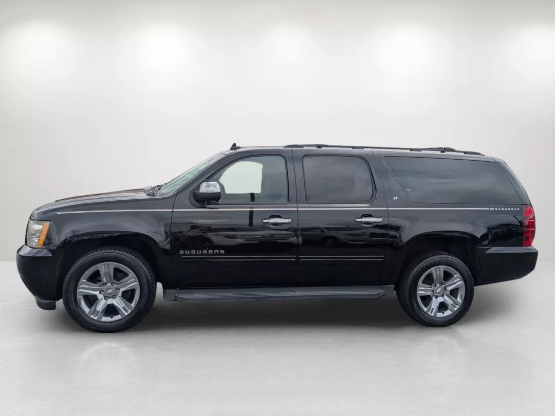 2014 /Light Titanium/Dark Titanium Chevrolet Suburban LT (1GNSCJE0XER) with an Other engine, located at 7000 Northlake Connector, Columbus, GA, 31904, (706) 987-8085, 32.524975, -84.978134 - **Adventure Awaits with the 2014 Chevrolet Suburban LT Perfect for Family Getaways and Daily Rides!**<br /> <br /> Are you searching for a versatile vehicle that can comfortably accommodate your growing family while also being perfect for weekend adventures? Look no further than the stunning 2014 C - Photo#7