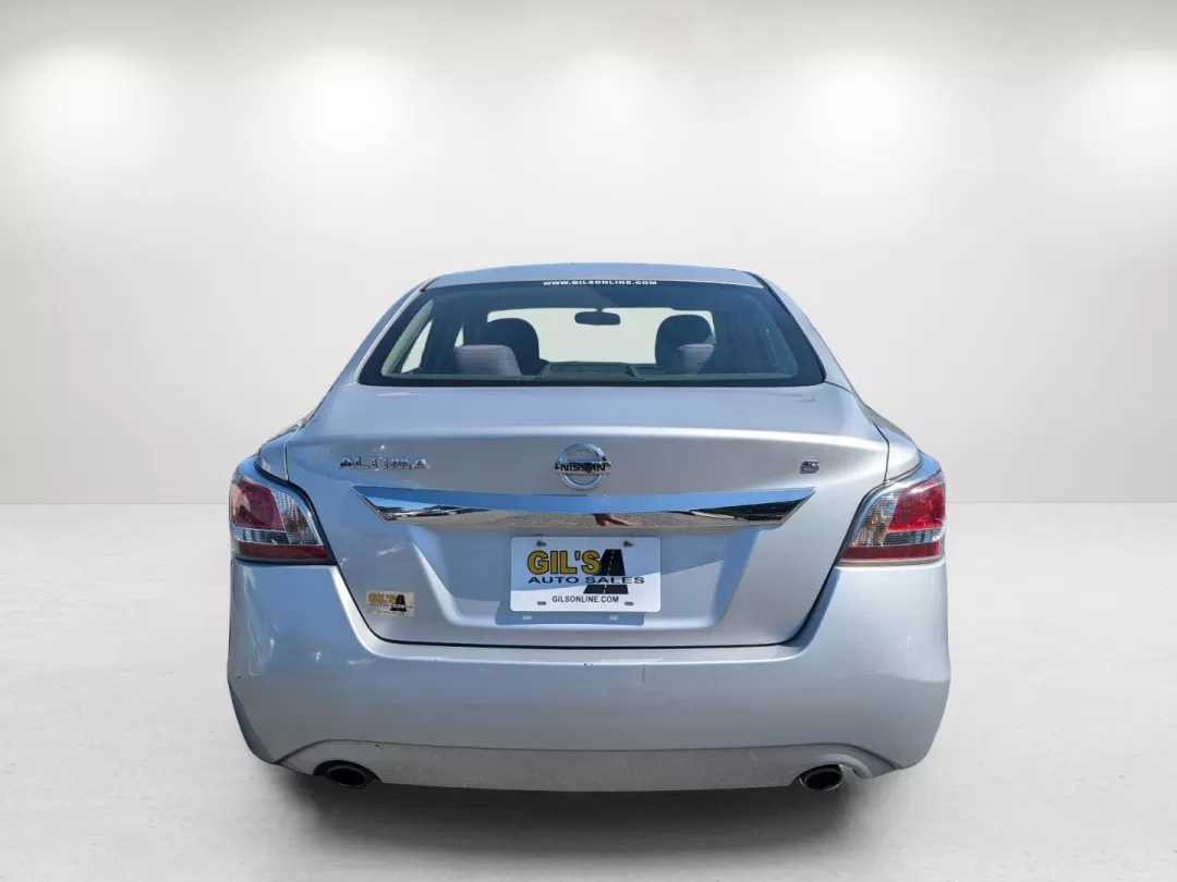 2015 /Charcoal Nissan Altima 2.5 S (1N4AL3AP2FC) with an Other engine, located at 3959 U.S. 80 W, Phenix City, AL, 36870, (334) 297-4885, 32.469296, -85.135185 - **Elevate Your Daily Commute with the 2015 Nissan Altima at Gils Auto!**<br /> <br /> Are you tired of your long daily drives feeling like a chore? If you're looking for a vehicle that enhances your commuting experience while offering style, comfort, and reliability, then the 2015 Nissan Altima 2.5 - Photo#5