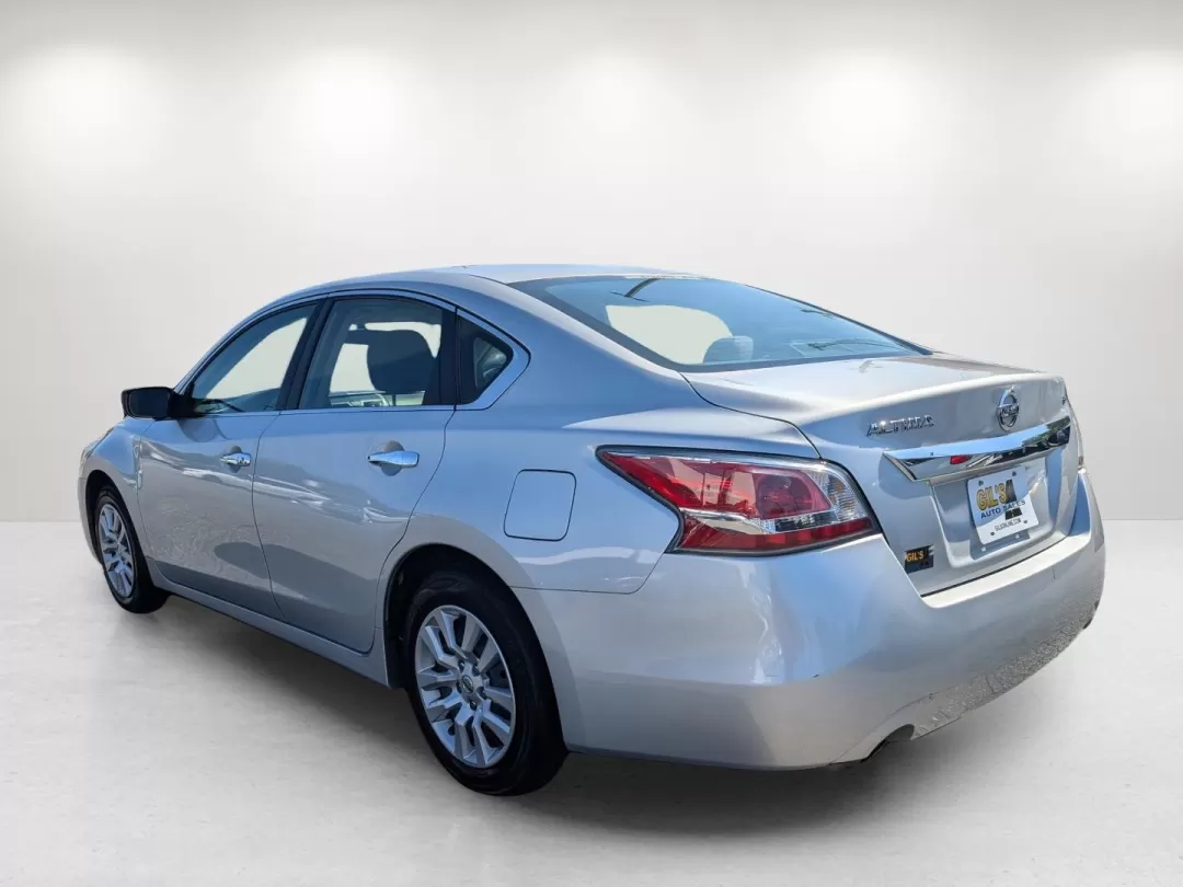 2015 /Charcoal Nissan Altima 2.5 S (1N4AL3AP2FC) with an Other engine, located at 3959 U.S. 80 W, Phenix City, AL, 36870, (334) 297-4885, 32.469296, -85.135185 - **Elevate Your Daily Commute with the 2015 Nissan Altima at Gils Auto!**<br /> <br /> Are you tired of your long daily drives feeling like a chore? If you're looking for a vehicle that enhances your commuting experience while offering style, comfort, and reliability, then the 2015 Nissan Altima 2.5 - Photo#6