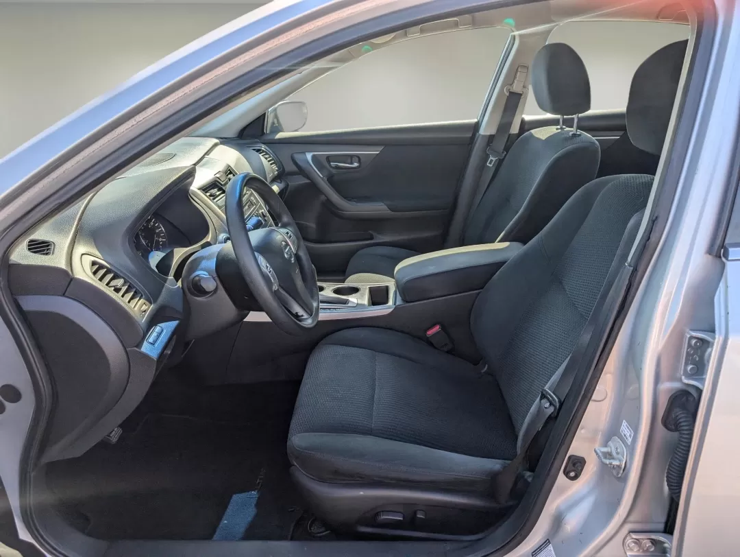 2015 /Charcoal Nissan Altima 2.5 S (1N4AL3AP2FC) with an Other engine, located at 3959 U.S. 80 W, Phenix City, AL, 36870, (334) 297-4885, 32.469296, -85.135185 - **Elevate Your Daily Commute with the 2015 Nissan Altima at Gils Auto!**<br /> <br /> Are you tired of your long daily drives feeling like a chore? If you're looking for a vehicle that enhances your commuting experience while offering style, comfort, and reliability, then the 2015 Nissan Altima 2.5 - Photo#9