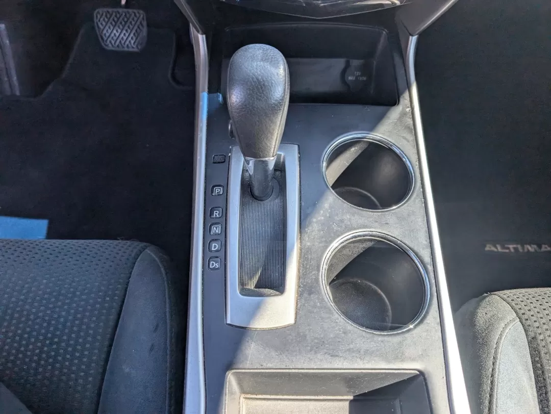 2015 /Charcoal Nissan Altima 2.5 S (1N4AL3AP2FC) with an Other engine, located at 3959 U.S. 80 W, Phenix City, AL, 36870, (334) 297-4885, 32.469296, -85.135185 - **Elevate Your Daily Commute with the 2015 Nissan Altima at Gils Auto!**<br /> <br /> Are you tired of your long daily drives feeling like a chore? If you're looking for a vehicle that enhances your commuting experience while offering style, comfort, and reliability, then the 2015 Nissan Altima 2.5 - Photo#13