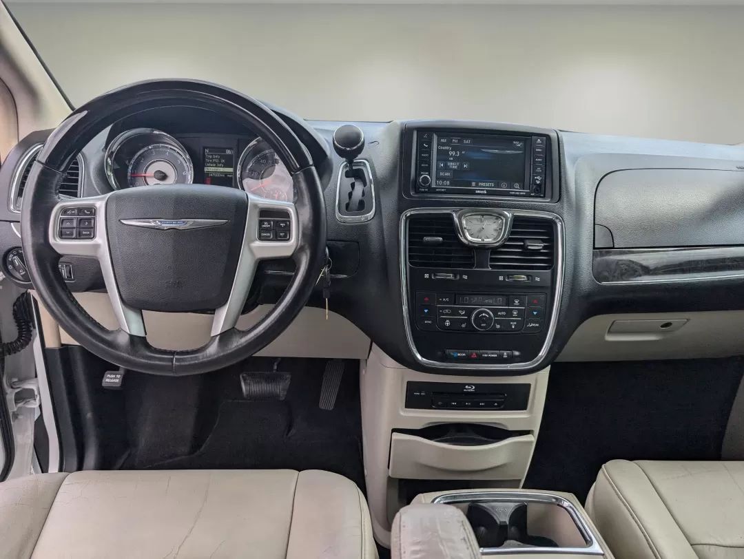 2016 /Black/Light Graystone Chrysler Town and Country Limited Platinum (2C4RC1GG9GR) with an Other engine, located at 1430 Gateway Drive, Opelika, AL, 36801, (334) 239-0944, 32.637871, -85.409790 - **Discover the Ultimate Family Adventure with the 2016 Chrysler Town and Country at Gils Auto!**<br /> <br /> Are you on the lookout for a versatile vehicle that effortlessly combines comfort, technology, and space for your family's adventures? Look no further than this stunning 2016 Chrysler Town - Photo#12