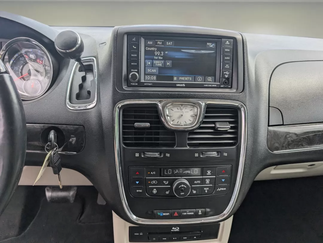 2016 /Black/Light Graystone Chrysler Town and Country Limited Platinum (2C4RC1GG9GR) with an Other engine, located at 1430 Gateway Drive, Opelika, AL, 36801, (334) 239-0944, 32.637871, -85.409790 - **Discover the Ultimate Family Adventure with the 2016 Chrysler Town and Country at Gils Auto!**<br /> <br /> Are you on the lookout for a versatile vehicle that effortlessly combines comfort, technology, and space for your family's adventures? Look no further than this stunning 2016 Chrysler Town - Photo#14