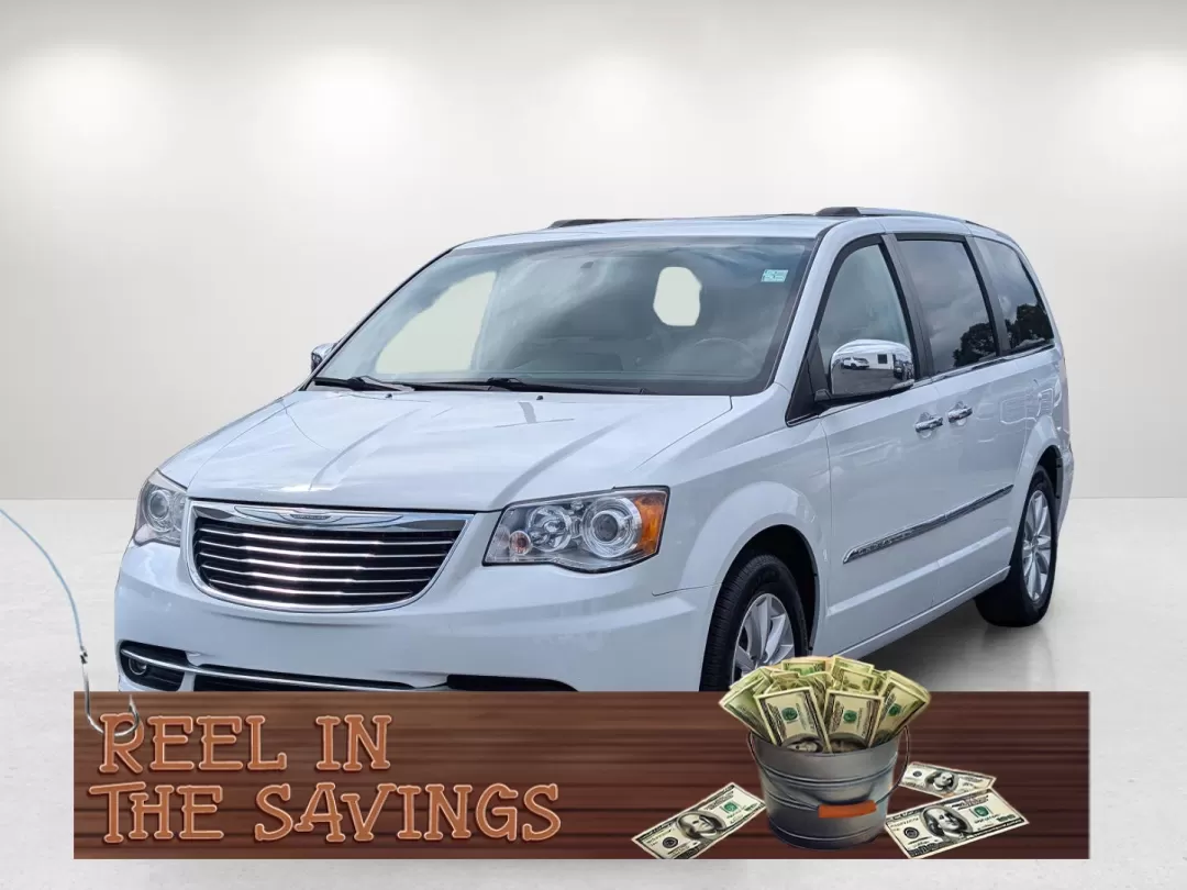 photo of 2016 Chrysler Town  and  Country Limited Platinum