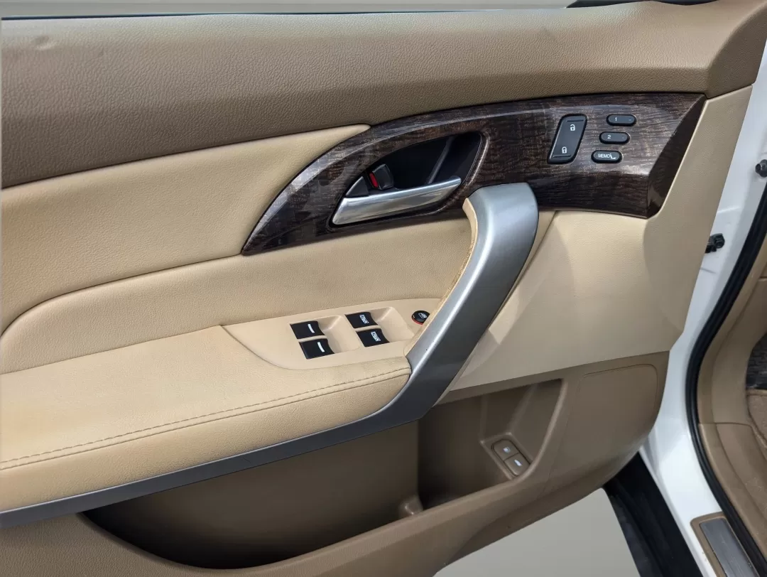 2012 Acura MDX Tech Pkg (2HNYD2H35CH) with an Other engine, located at 3959 U.S. 80 W, Phenix City, AL, 36870, (334) 297-4885, 32.469296, -85.135185 - **Discover Your Next Adventure in the 2012 Acura MDX Tech Pkg Perfect for Families and Weekend Getaways!**<br /> <br /> Are you looking for a reliable, stylish SUV that is perfect for family trips or weekend adventures? Look no further than this 2012 Acura MDX Tech Pkg, available now at Gils Auto i - Photo#9