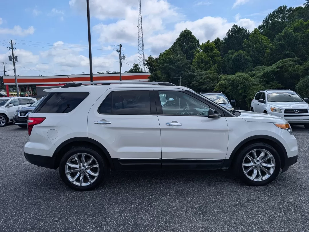 2012 Ford Explorer XLT (1FMHK7D8XCG) with an Other engine, located at 3959 U.S. 80 W, Phenix City, AL, 36870, (334) 297-4885, 32.469296, -85.135185 - **Experience Adventure and Comfort in the 2012 Ford Explorer XLT!**<br /> <br /> Are you searching for a versatile SUV that can accommodate your growing family, tackle weekend adventures, and provide a comfortable commute to work? Look no further than the 2012 Ford Explorer XLT, available now at Gil - Photo#3