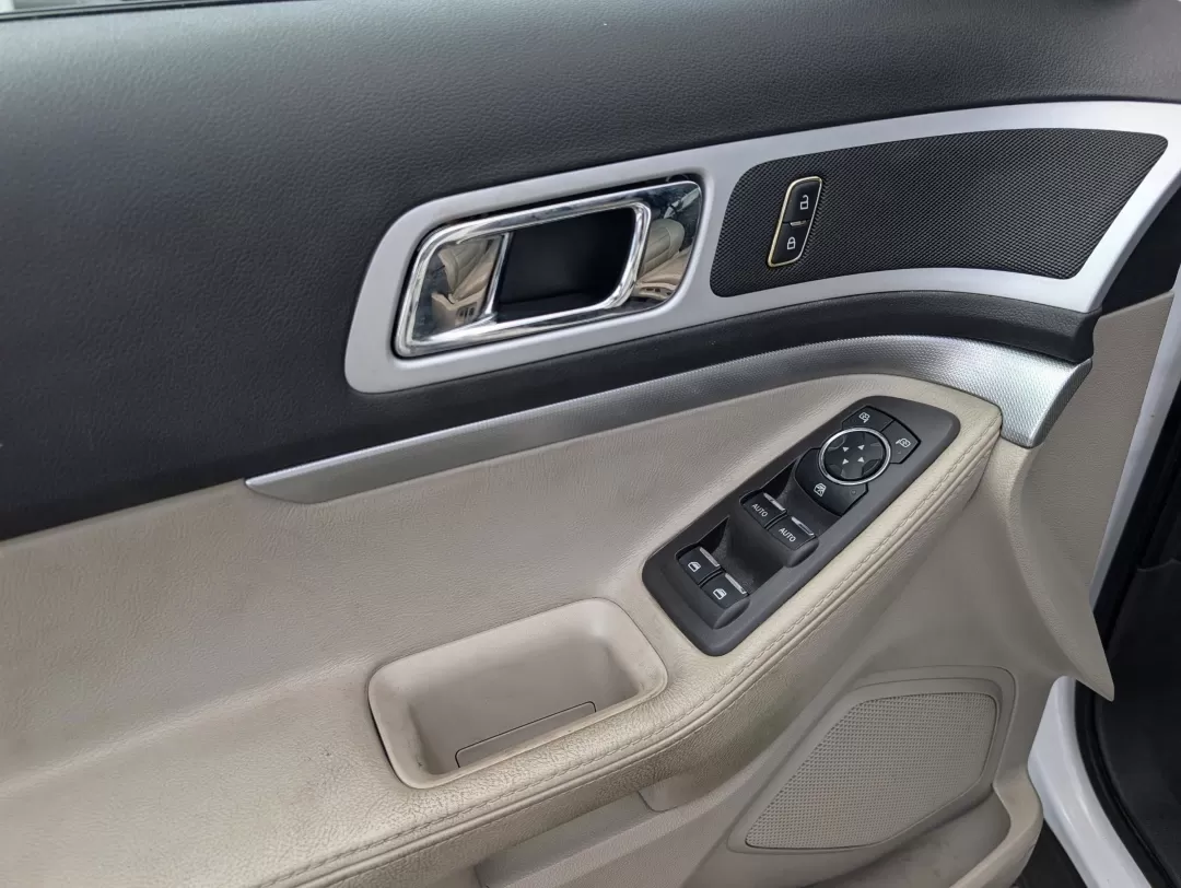 2012 Ford Explorer XLT (1FMHK7D8XCG) with an Other engine, located at 1430 Gateway Drive, Opelika, AL, 36801, (334) 239-0944, 32.637871, -85.409790 - 2012 Ford Explorer XLT - Photo#8