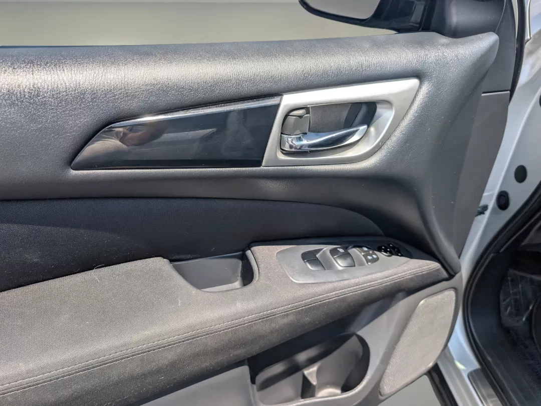 2017 /Charcoal Nissan Pathfinder S (5N1DR2MN2HC) with an Other engine, located at 5115 14th Ave., Columbus, GA, 31904, (706) 323-0345, 32.511494, -84.971046 - ### Elevate Your Family Adventures with this 2017 Nissan Pathfinder at Gils Auto!<br /> <br /> Are you ready to transform your family outings into memorable adventures? The 2017 Nissan Pathfinder S, now available at Gils Auto in Phenix City, AL, is your perfect companion for weekend getaways, school - Photo#8