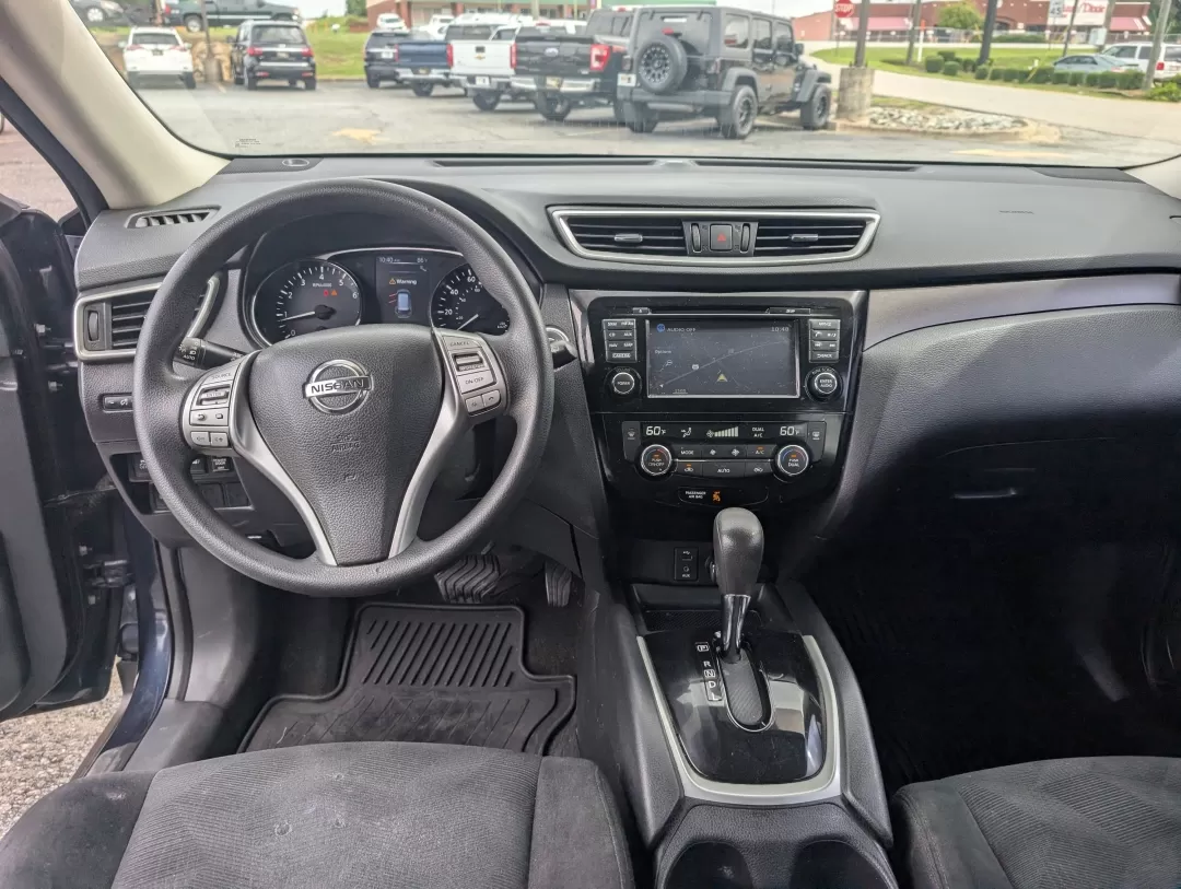 2016 /Charcoal Nissan Rogue SV (5N1AT2MT7GC) with an Other engine, located at 3959 U.S. 80 W, Phenix City, AL, 36870, (334) 297-4885, 32.469296, -85.135185 - Discover the perfect blend of style, comfort, and functionality with this stunning 2016 Nissan Rogue SV, available now at Gils Auto in Phenix City, AL. Whether you're navigating busy city streets or embarking on a weekend adventure, this spacious SUV is designed to fit your lifestyle seamlessly. Wit - Photo#11