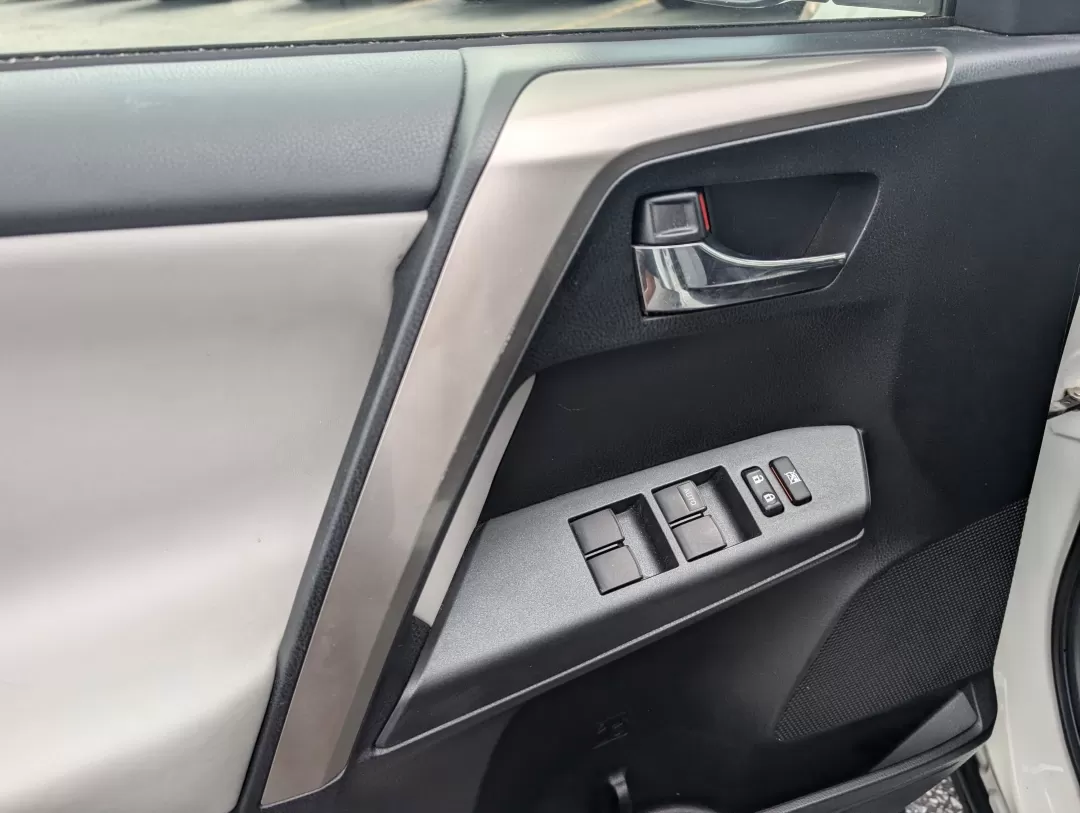 2018 Toyota RAV4 XLE (JTMWFREV7JJ) with an Other engine, located at 3959 U.S. 80 W, Phenix City, AL, 36870, (334) 297-4885, 32.469296, -85.135185 - **Discover Your Next Adventure with the 2018 Toyota RAV4 at Gils Auto - Phenix City!** <br /> <br /> Are you ready to elevate your lifestyle? Whether you're a busy professional navigating your daily commute, a growing family seeking space and comfort, or an adventurous soul ready for weekend getawa - Photo#8