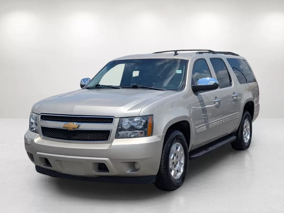 2013 /Ebony Chevrolet Suburban LS (1GNSCHE00DR) with an Other engine, located at 3959 U.S. 80 W, Phenix City, AL, 36870, (334) 297-4885, 32.469296, -85.135185 - ### Experience Adventure with the 2013 Chevrolet Suburban at Gils Auto Phenix City<br /> <br /> Are you ready to elevate your family adventures or daily commutes? The 2013 Chevrolet Suburban is your ticket to a life filled with excitement, comfort, and unparalleled capability. Whether you're transp - Photo#0
