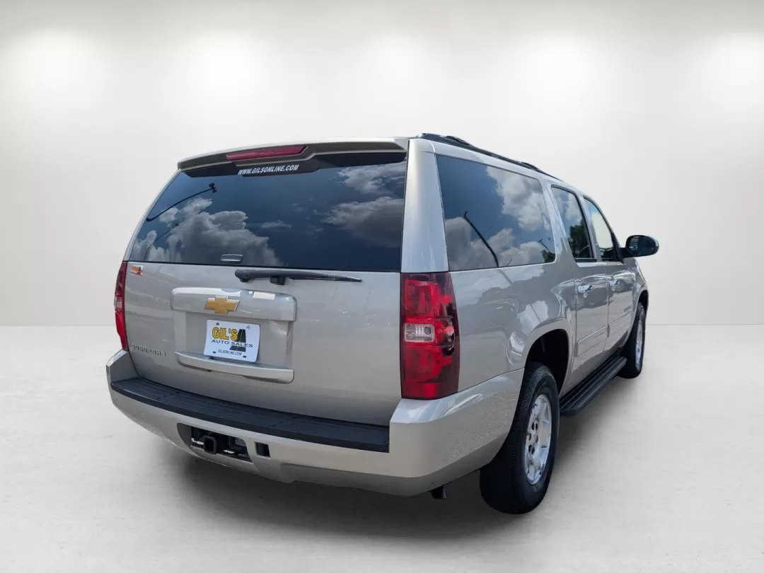 2013 /Ebony Chevrolet Suburban LS (1GNSCHE00DR) with an Other engine, located at 3959 U.S. 80 W, Phenix City, AL, 36870, (334) 297-4885, 32.469296, -85.135185 - ### Experience Adventure with the 2013 Chevrolet Suburban at Gils Auto Phenix City<br /> <br /> Are you ready to elevate your family adventures or daily commutes? The 2013 Chevrolet Suburban is your ticket to a life filled with excitement, comfort, and unparalleled capability. Whether you're transp - Photo#4