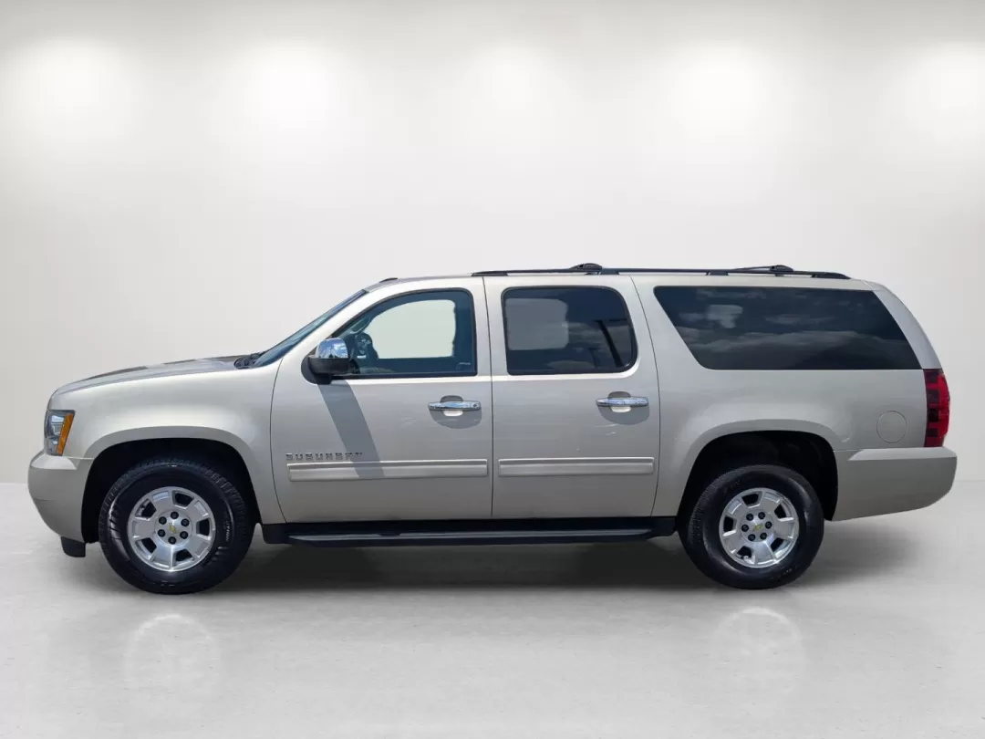 2013 /Ebony Chevrolet Suburban LS (1GNSCHE00DR) with an Other engine, located at 3959 U.S. 80 W, Phenix City, AL, 36870, (334) 297-4885, 32.469296, -85.135185 - ### Experience Adventure with the 2013 Chevrolet Suburban at Gils Auto Phenix City<br /> <br /> Are you ready to elevate your family adventures or daily commutes? The 2013 Chevrolet Suburban is your ticket to a life filled with excitement, comfort, and unparalleled capability. Whether you're transp - Photo#7