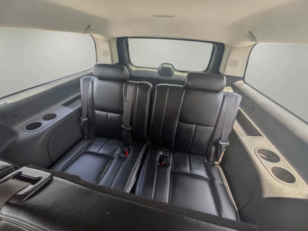 2013 /Ebony Chevrolet Suburban LS (1GNSCHE00DR) with an Other engine, located at 3959 U.S. 80 W, Phenix City, AL, 36870, (334) 297-4885, 32.469296, -85.135185 - ### Experience Adventure with the 2013 Chevrolet Suburban at Gils Auto Phenix City<br /> <br /> Are you ready to elevate your family adventures or daily commutes? The 2013 Chevrolet Suburban is your ticket to a life filled with excitement, comfort, and unparalleled capability. Whether you're transp - Photo#11
