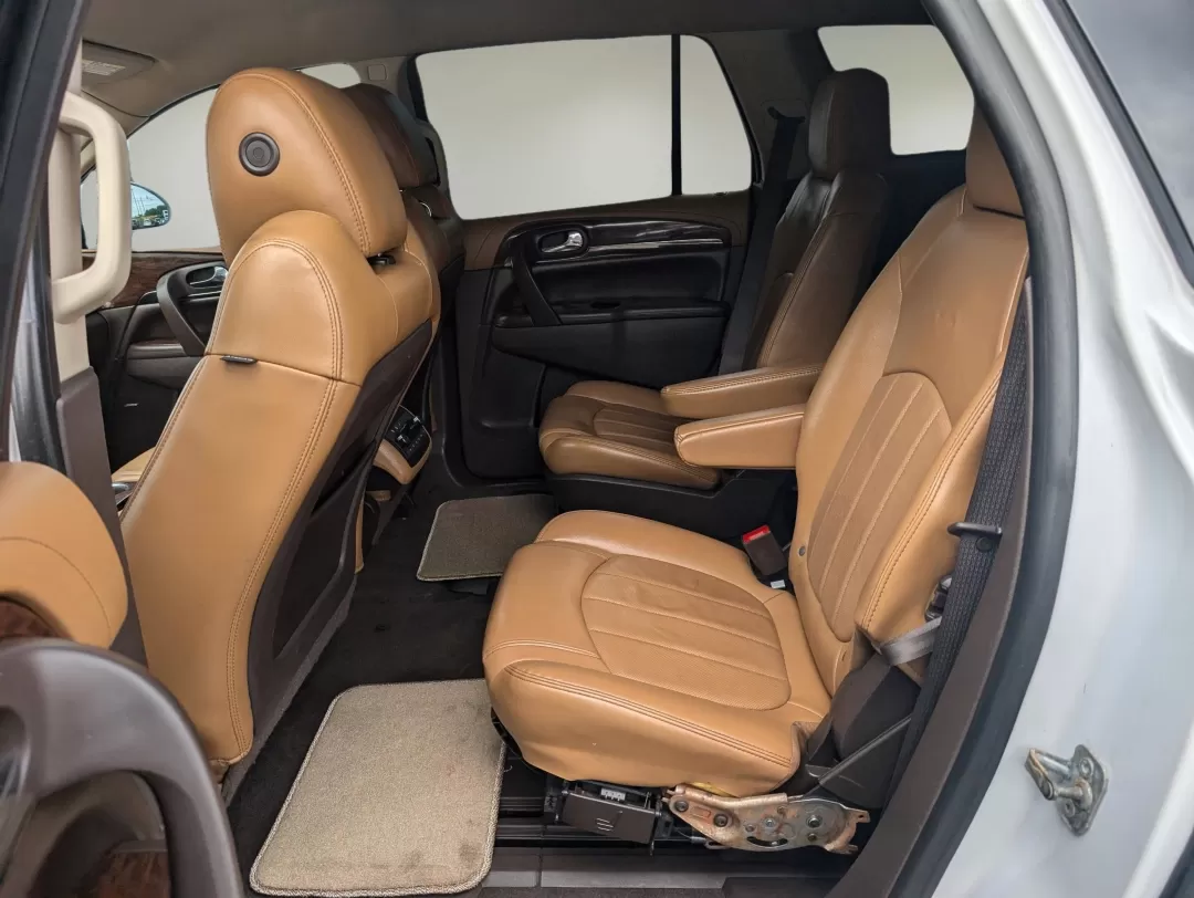 2016 /Choccachino Buick Enclave Leather (5GAKRBKD5GJ) with an Other engine, located at 3959 U.S. 80 W, Phenix City, AL, 36870, (334) 297-4885, 32.469296, -85.135185 - **Embark on Unforgettable Adventures with the 2016 Buick Enclave - Perfect for Growing Families!**<br /> <br /> Are you ready to elevate your family outings and weekend getaways? Look no further than the sophisticated 2016 Buick Enclave, available now at Gils Auto in Phenix City, AL. This spacious a - Photo#10