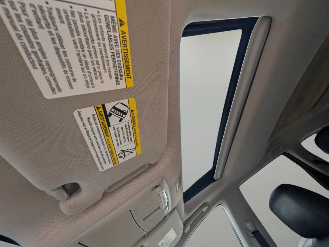 2015 Nissan Pathfinder Platinum (5N1AR2MMXFC) with an Other engine, located at 3959 U.S. 80 W, Phenix City, AL, 36870, (334) 297-4885, 32.469296, -85.135185 - Discover your next adventure with this 2015 Nissan Pathfinder, the perfect SUV for families and outdoor enthusiasts alike. Whether you're navigating busy city streets or exploring the great outdoors, this versatile vehicle is designed to meet all your lifestyle needs. With a spacious interior and a - Photo#17