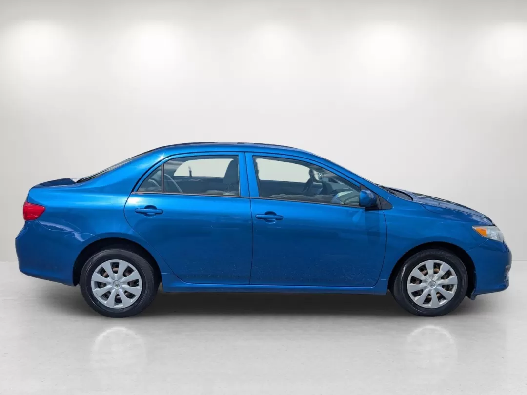 2009 Toyota Corolla LE (2T1BU40E69C) with an Other engine, located at 3959 U.S. 80 W, Phenix City, AL, 36870, (334) 297-4885, 32.469296, -85.135185 - **Experience the Freedom of the Open Road with the 2009 Toyota Corolla!**<br /> <br /> Are you ready to enhance your daily commute or embark on weekend adventures without breaking the bank? Look no further! At Gils Auto in Phenix City, AL, we present an exceptional opportunity to own a reliable and - Photo#3