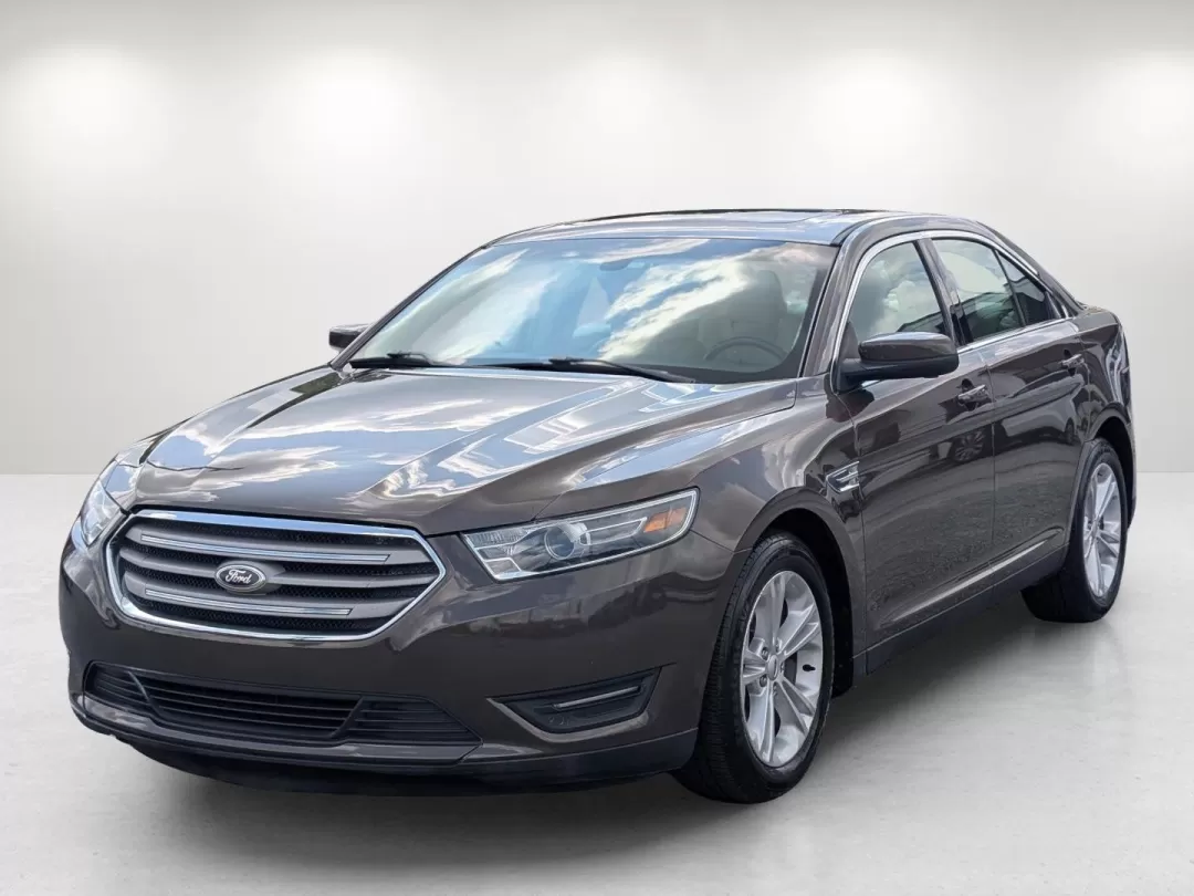 2015 Ford Taurus SEL (1FAHP2E86FG) with an Other engine, located at 3959 U.S. 80 W, Phenix City, AL, 36870, (334) 297-4885, 32.469296, -85.135185 - Elevate your daily commute and weekend adventures with the 2015 Ford Taurus SEL, available now at Gils Auto in Phenix City, AL! This sophisticated sedan is not only designed for comfort and style but also offers the reliability you've been searching for. Whether you're a growing family needing space - Photo#0