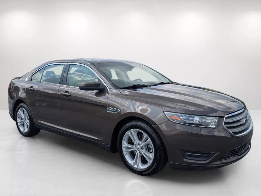 2015 Ford Taurus SEL (1FAHP2E86FG) with an Other engine, located at 3959 U.S. 80 W, Phenix City, AL, 36870, (334) 297-4885, 32.469296, -85.135185 - Elevate your daily commute and weekend adventures with the 2015 Ford Taurus SEL, available now at Gils Auto in Phenix City, AL! This sophisticated sedan is not only designed for comfort and style but also offers the reliability you've been searching for. Whether you're a growing family needing space - Photo#2