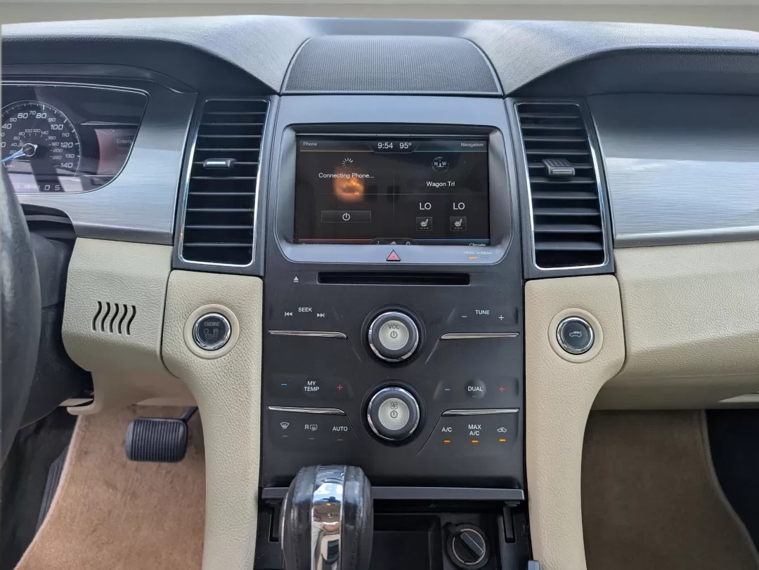 2015 Ford Taurus SEL (1FAHP2E86FG) with an Other engine, located at 3959 U.S. 80 W, Phenix City, AL, 36870, (334) 297-4885, 32.469296, -85.135185 - Elevate your daily commute and weekend adventures with the 2015 Ford Taurus SEL, available now at Gils Auto in Phenix City, AL! This sophisticated sedan is not only designed for comfort and style but also offers the reliability you've been searching for. Whether you're a growing family needing space - Photo#14