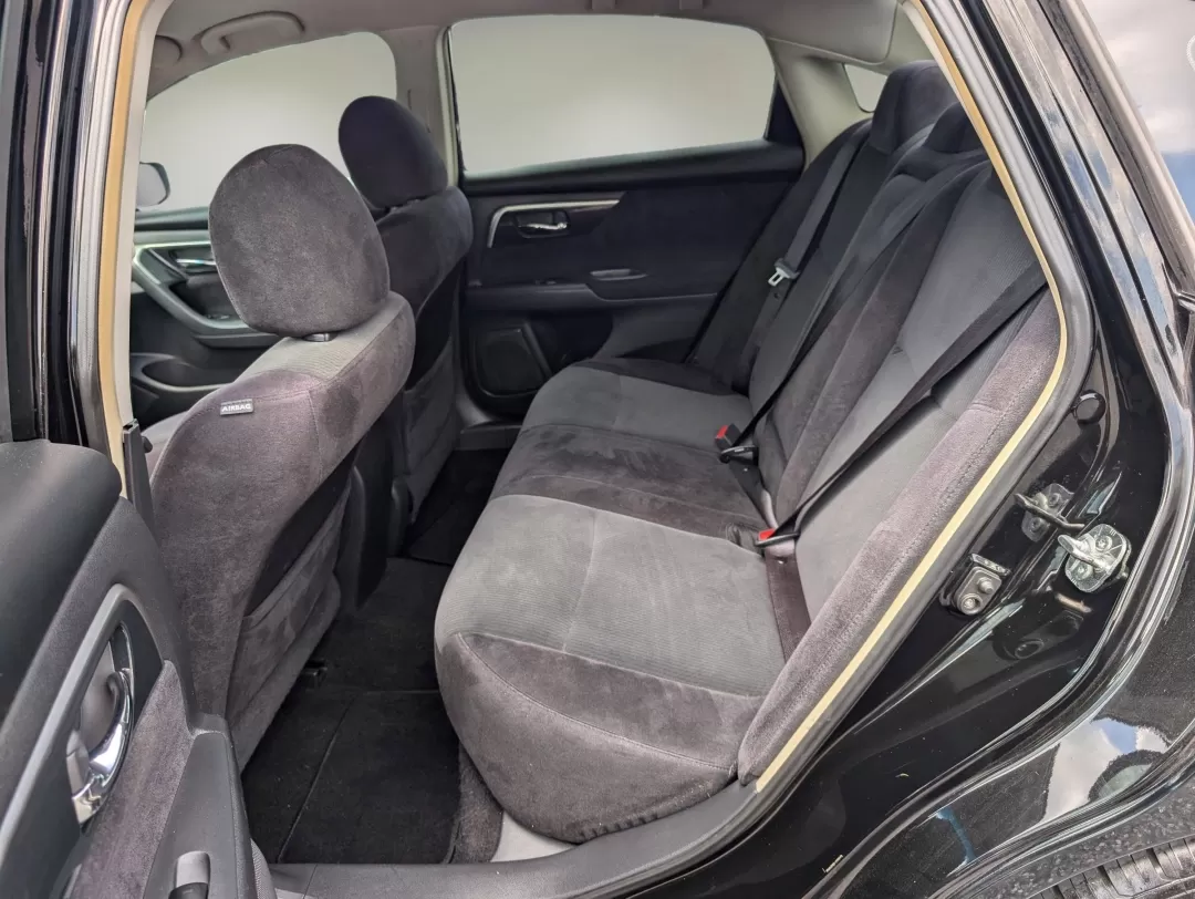 2013 Nissan Altima 2.5 S (1N4AL3AP3DN) with an Other engine, located at 3959 U.S. 80 W, Phenix City, AL, 36870, (334) 297-4885, 32.469296, -85.135185 - **Experience Freedom and Comfort with the 2013 Nissan Altima 2.5 S at Gils Auto Your Trusted Buy Here Pay Here Dealer in Phenix City, AL!**<br /> <br /> Are you ready to elevate your daily drives or weekend adventures? Whether you're commuting to work, running errands around Phenix City, or plannin - Photo#10