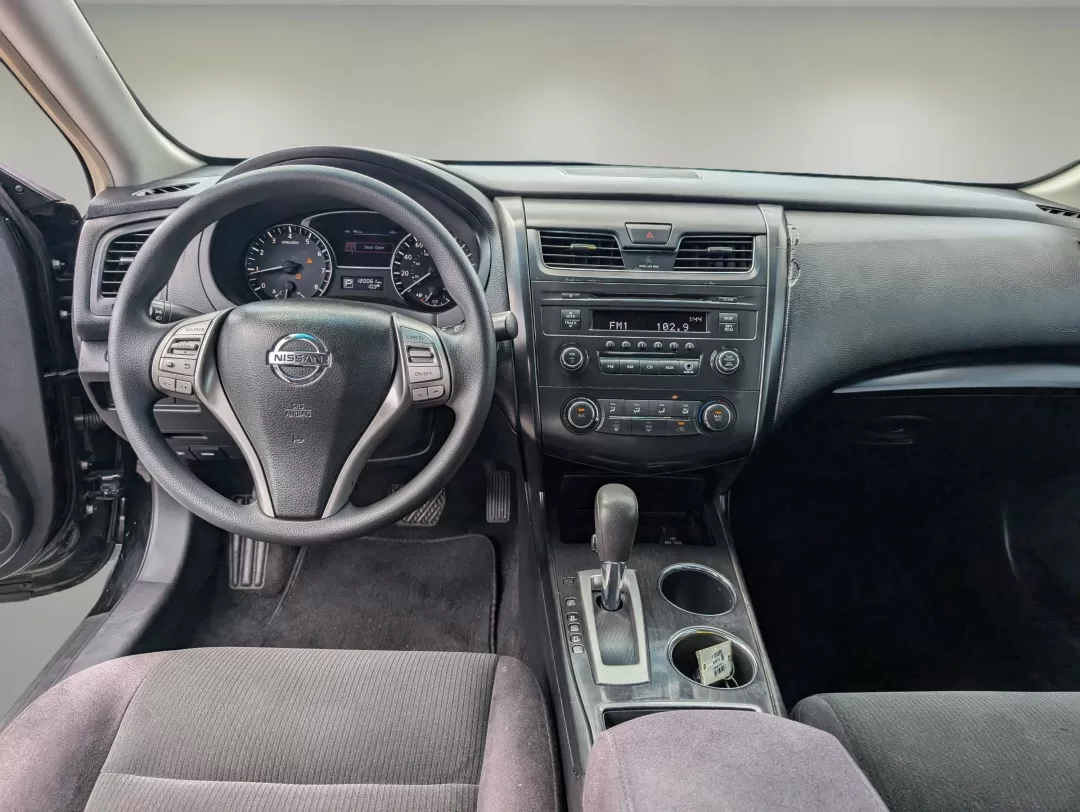 2013 Nissan Altima 2.5 S (1N4AL3AP3DN) with an Other engine, located at 3959 U.S. 80 W, Phenix City, AL, 36870, (334) 297-4885, 32.469296, -85.135185 - **Experience Freedom and Comfort with the 2013 Nissan Altima 2.5 S at Gils Auto Your Trusted Buy Here Pay Here Dealer in Phenix City, AL!**<br /> <br /> Are you ready to elevate your daily drives or weekend adventures? Whether you're commuting to work, running errands around Phenix City, or plannin - Photo#11