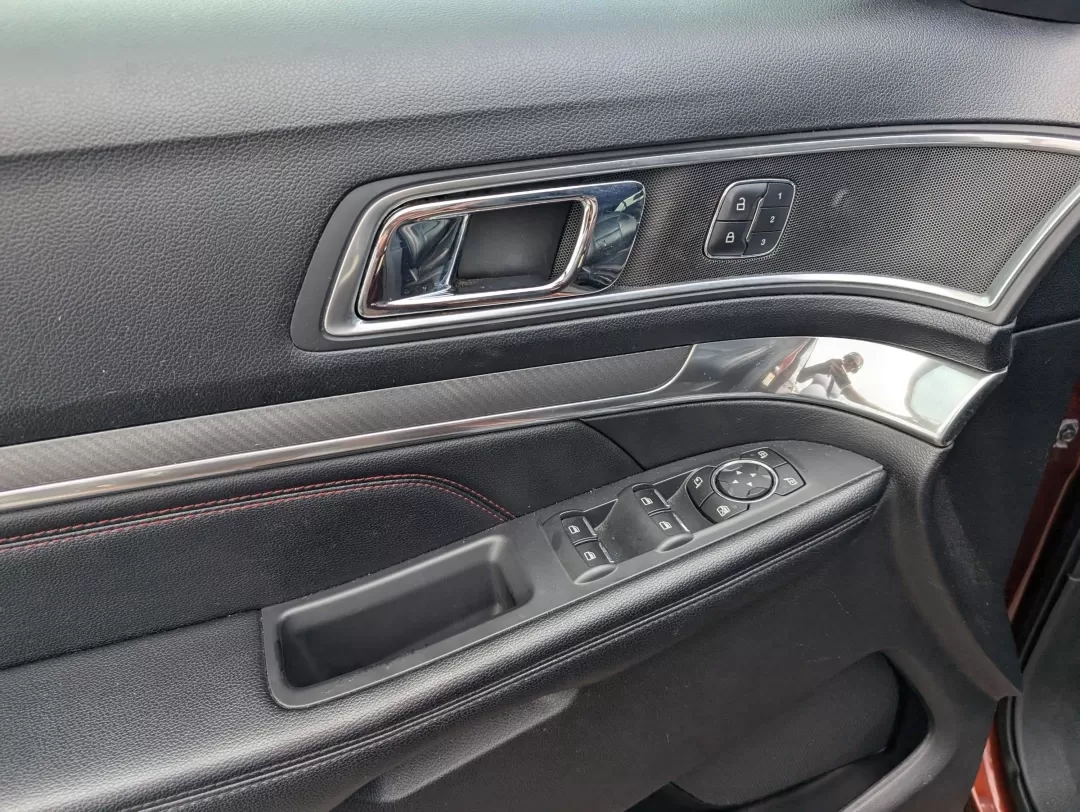 2016 Ford Explorer Sport (1FM5K8GT2GG) with an Other engine, located at 3959 U.S. 80 W, Phenix City, AL, 36870, (334) 297-4885, 32.469296, -85.135185 - **Discover Your Next Adventure with the 2016 Ford Explorer Sport at Gils Auto in Phenix City, AL!**<br /> <br /> Are you ready to elevate your family adventures, conquer weekend getaways, or enhance your daily commutes? Look no further than the stunning 2016 Ford Explorer Sport, now available at Gil - Photo#8