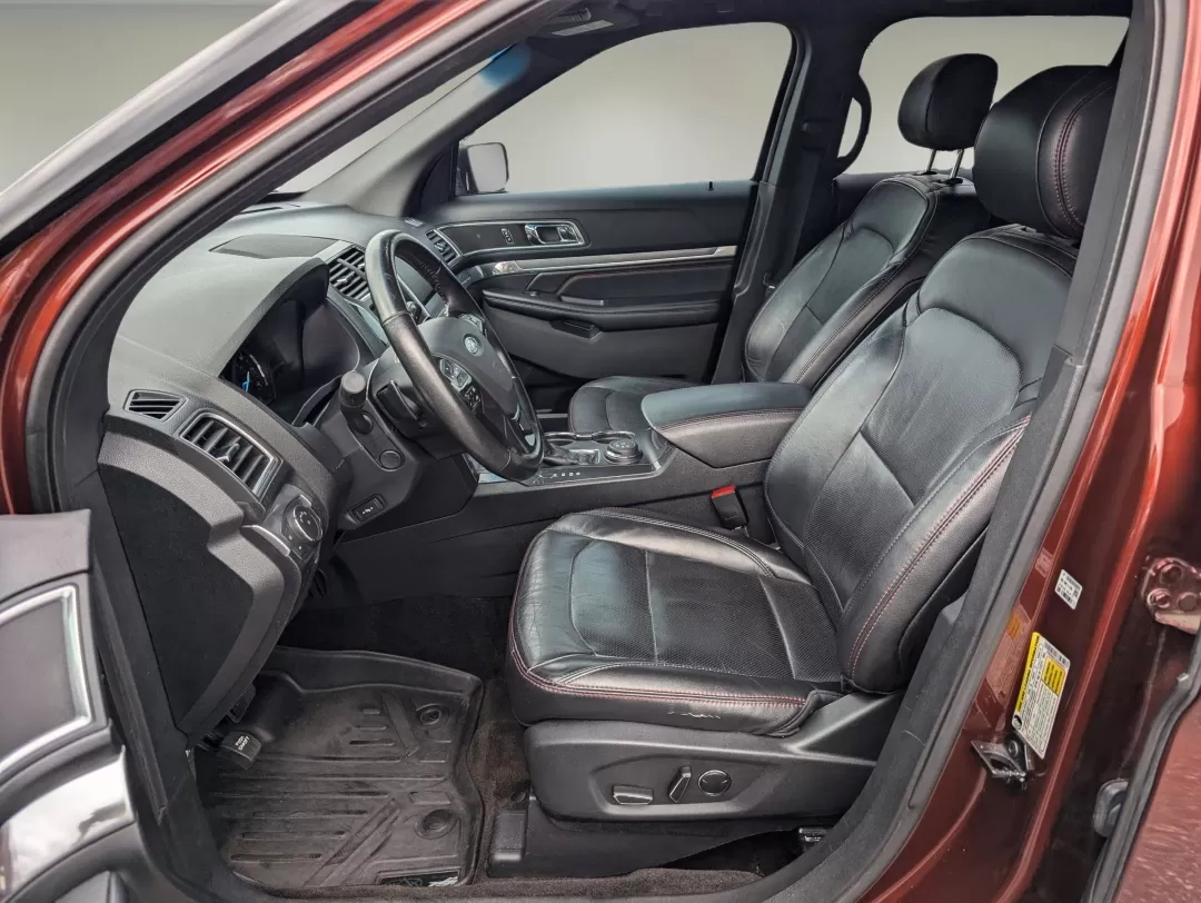 2016 Ford Explorer Sport (1FM5K8GT2GG) with an Other engine, located at 3959 U.S. 80 W, Phenix City, AL, 36870, (334) 297-4885, 32.469296, -85.135185 - **Discover Your Next Adventure with the 2016 Ford Explorer Sport at Gils Auto in Phenix City, AL!**<br /> <br /> Are you ready to elevate your family adventures, conquer weekend getaways, or enhance your daily commutes? Look no further than the stunning 2016 Ford Explorer Sport, now available at Gil - Photo#9