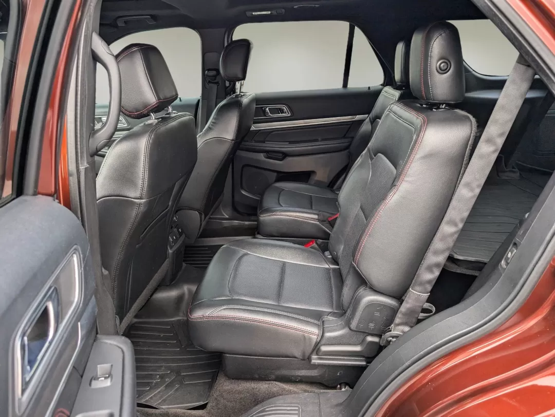 2016 Ford Explorer Sport (1FM5K8GT2GG) with an Other engine, located at 3959 U.S. 80 W, Phenix City, AL, 36870, (334) 297-4885, 32.469296, -85.135185 - **Discover Your Next Adventure with the 2016 Ford Explorer Sport at Gils Auto in Phenix City, AL!**<br /> <br /> Are you ready to elevate your family adventures, conquer weekend getaways, or enhance your daily commutes? Look no further than the stunning 2016 Ford Explorer Sport, now available at Gil - Photo#10