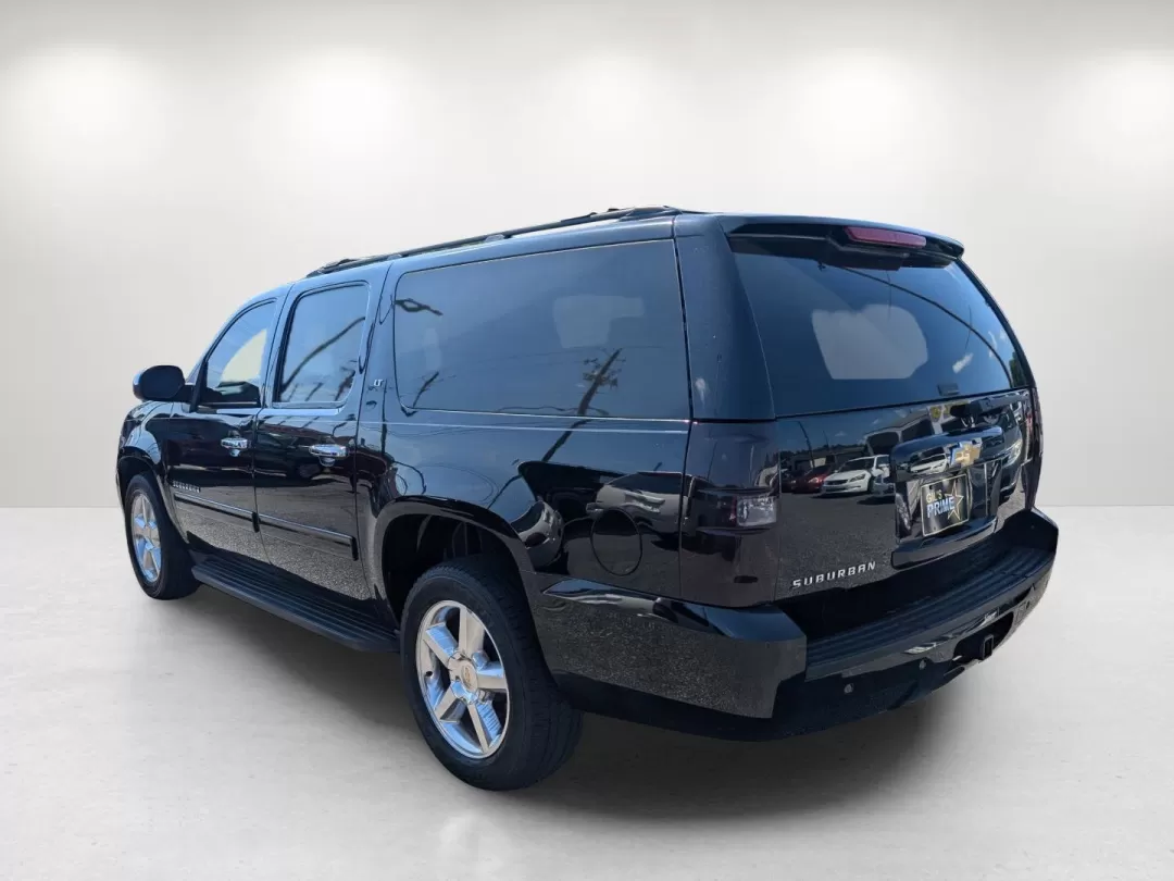 2013 /Ebony Chevrolet Suburban LT (1GNSCJE07DR) with an Other engine, located at 5115 14th Ave., Columbus, GA, 31904, (706) 323-0345, 32.511494, -84.971046 - **Unleash Adventure with the 2013 Chevrolet Suburban LT at Gils Auto in Columbus, GA!**<br /> <br /> Are you ready to elevate your family adventures or tackle your daily commute with style and comfort? The 2013 Chevrolet Suburban LT is the ultimate SUV that perfectly blends functionality and luxury, - Photo#6