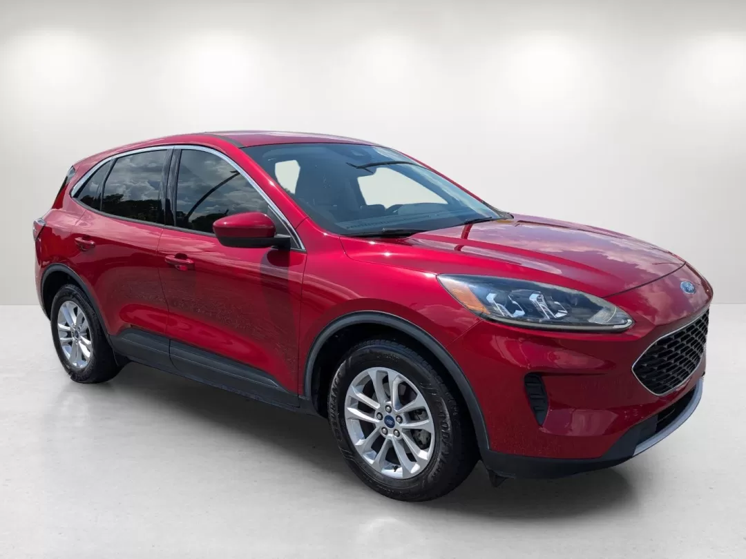 2020 Ford Escape SE (1FMCU0G64LU) with an Other engine, located at 3959 U.S. 80 W, Phenix City, AL, 36870, (334) 297-4885, 32.469296, -85.135185 - **Adventure Awaits with the 2020 Ford Escape SE - Perfect for Everyday Life!**<br /> <br /> Are you ready to elevate your driving experience? The 2020 Ford Escape SE is your ticket to freedom, whether you're commuting to work, shuttling the kids to school, or embarking on weekend adventures. With it - Photo#2
