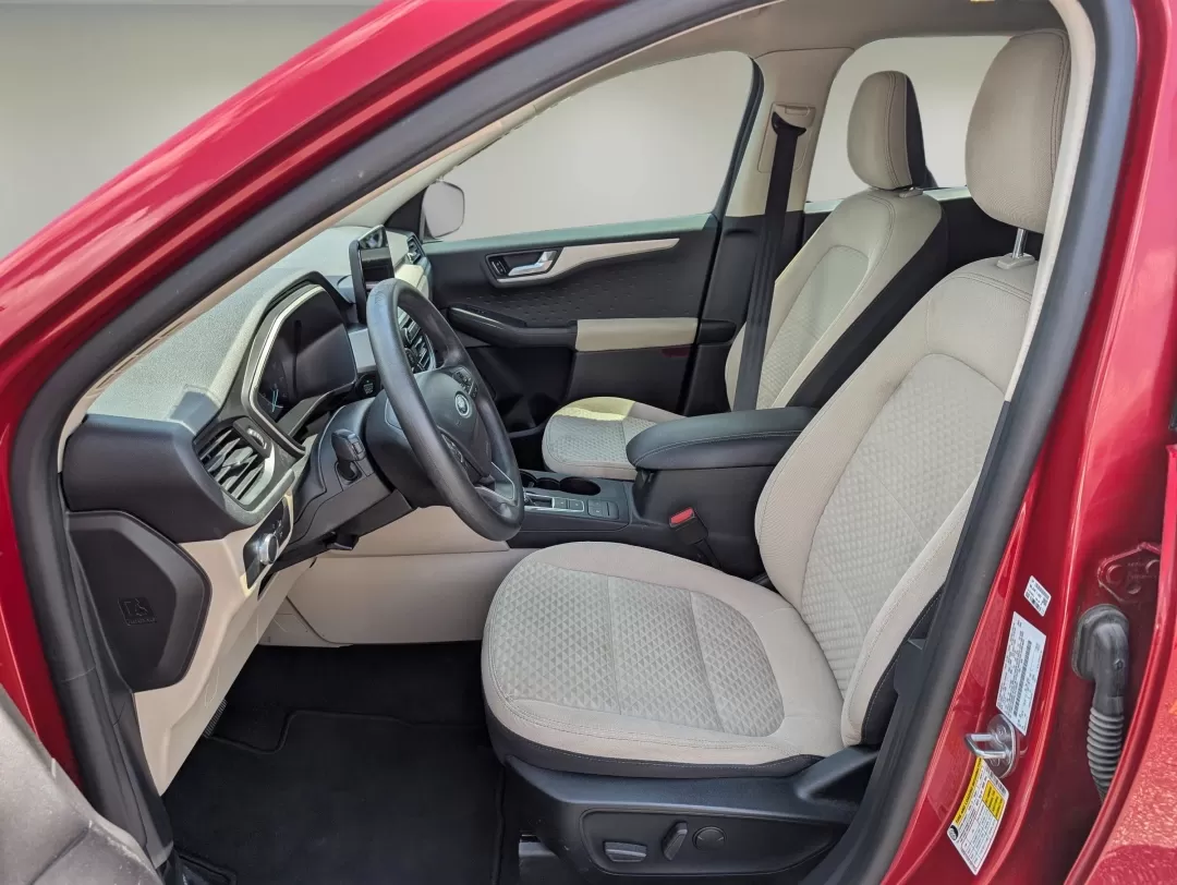 2020 Ford Escape SE (1FMCU0G64LU) with an Other engine, located at 3959 U.S. 80 W, Phenix City, AL, 36870, (334) 297-4885, 32.469296, -85.135185 - **Adventure Awaits with the 2020 Ford Escape SE - Perfect for Everyday Life!**<br /> <br /> Are you ready to elevate your driving experience? The 2020 Ford Escape SE is your ticket to freedom, whether you're commuting to work, shuttling the kids to school, or embarking on weekend adventures. With it - Photo#9
