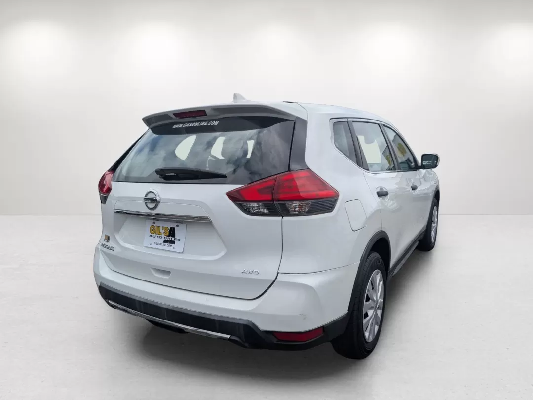 2017 /Charcoal Nissan Rogue S (KNMAT2MV1HP) with an Other engine, located at 5115 14th Ave., Columbus, GA, 31904, (706) 323-0345, 32.511494, -84.971046 - 2017 Nissan Rogue S - Photo#4